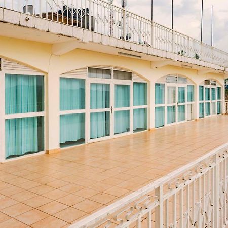 Sunrise Apartments Hotel Fort Portal Luaran gambar