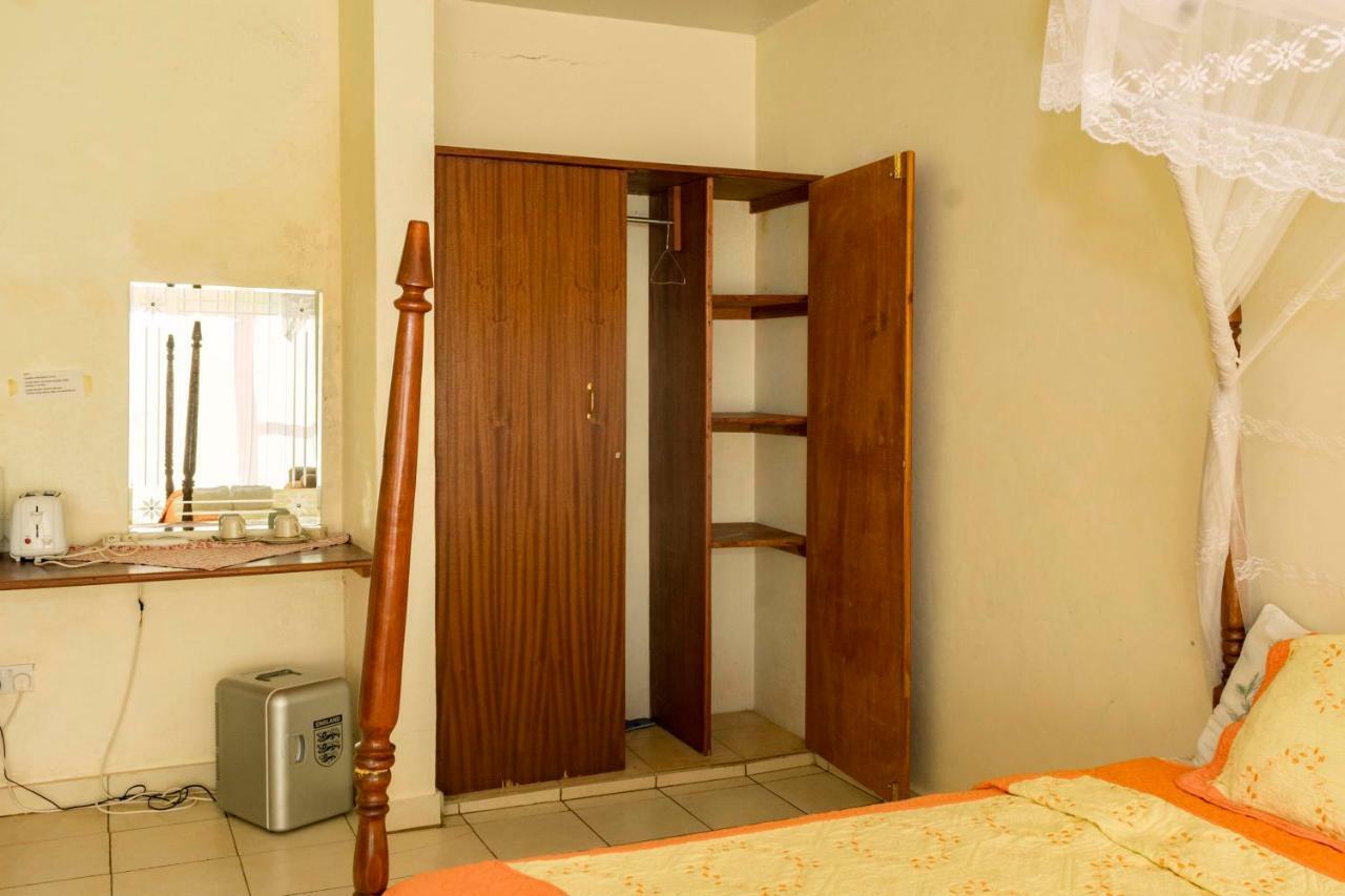 Sunrise Apartments Hotel Fort Portal Luaran gambar